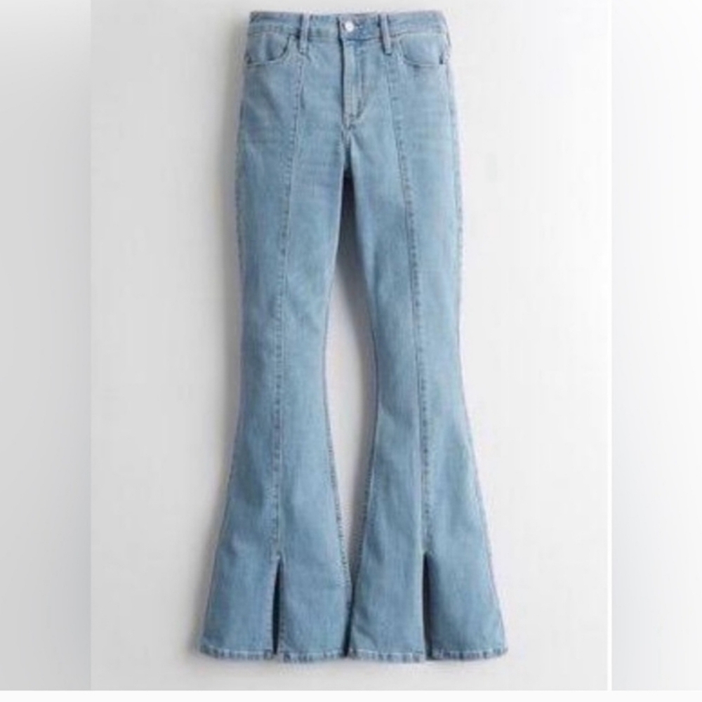 Hollister Flare Split Jeans ☀️